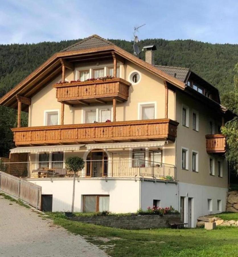 Schoenhuberhof Apartment Panoramablick Брунико Екстериор снимка